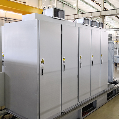 Generador estático de reactiva