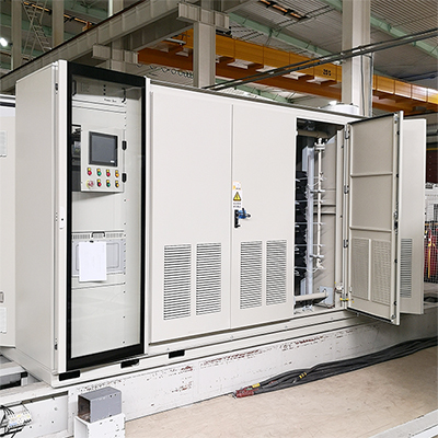 Generador estático de reactiva